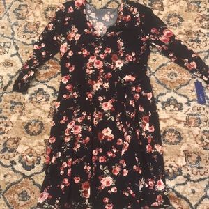 NWT floral wrap style dress